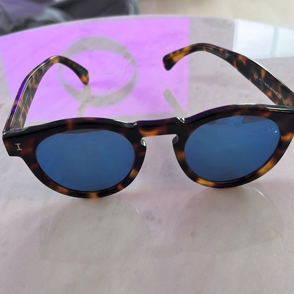 illesteva Sunglasses